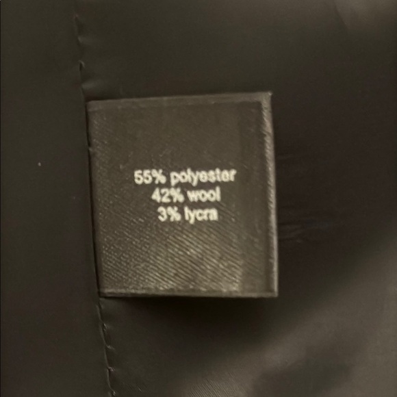 The Limited “The Perfect Travel Suit” Black Blazer Classic Tailored Design - Picture 6 of 11